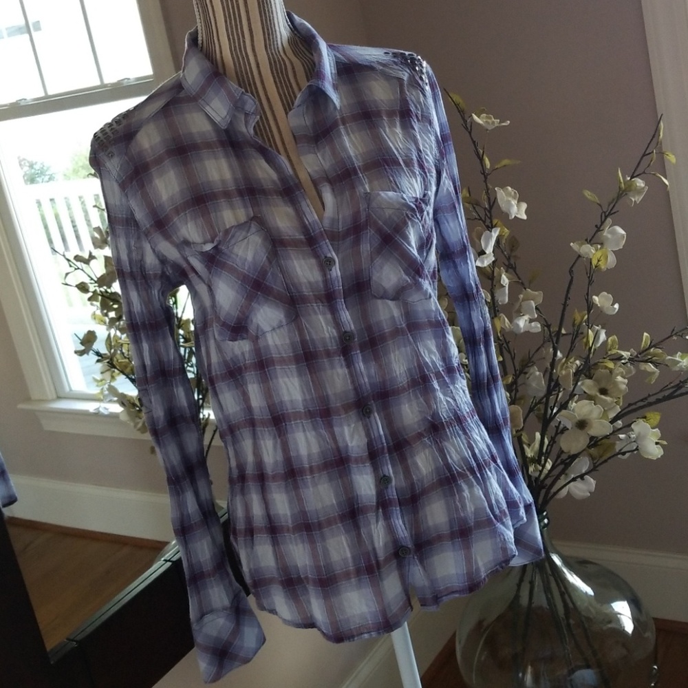 {Rock & Republic} Blue Granite Rococo Rock Top